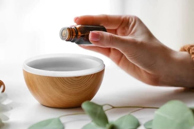 Essential oil diffuser alternative to candles