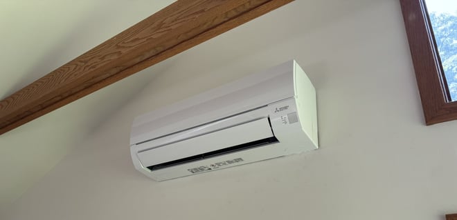 Wall-mounted Mitsubishi Electric Mini-Split Head