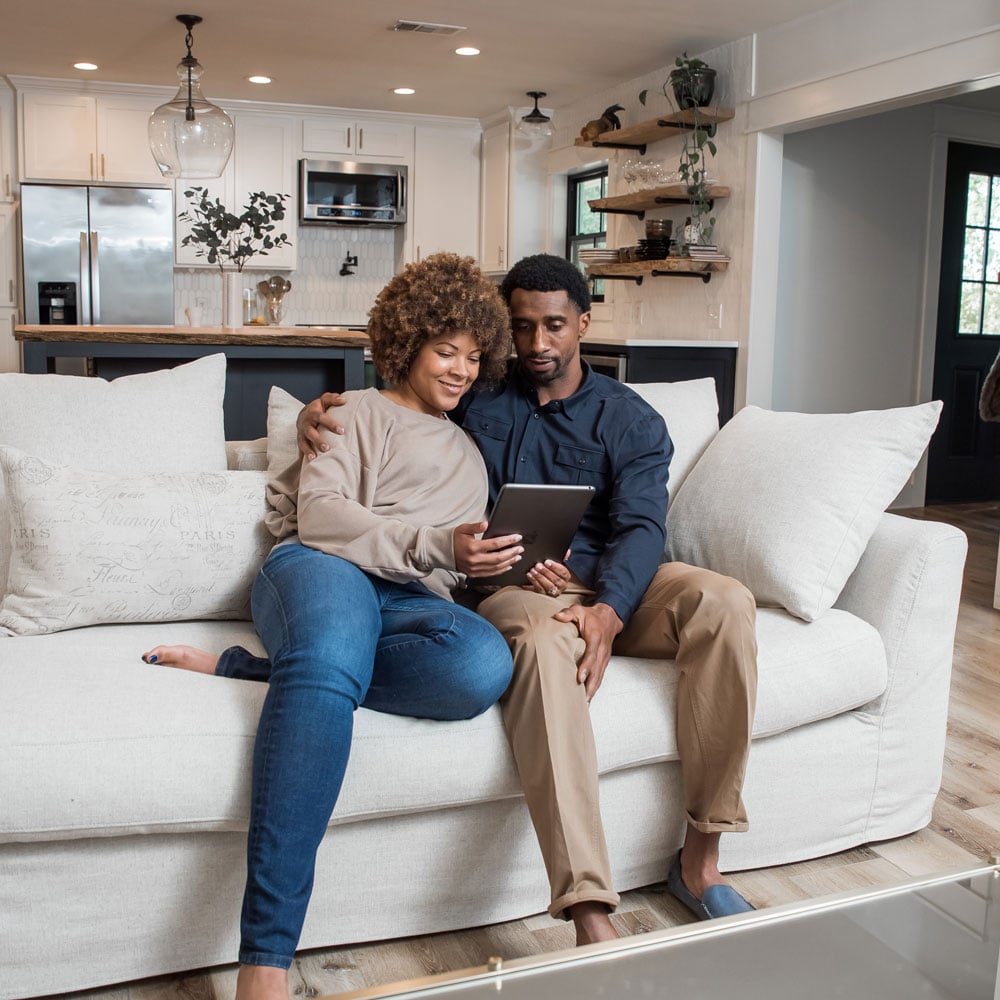 Trane_Couch_Couple