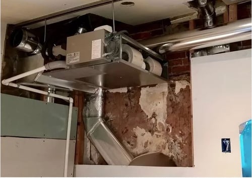 Mitsubishi horizontal ducted air handler in Old City rowhome