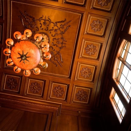 ceiling medallion